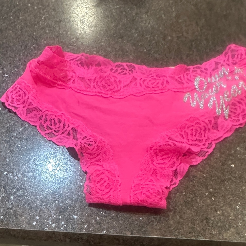 Victoria's Secret Bright Pink Lace ladies woman’s  Underwear
